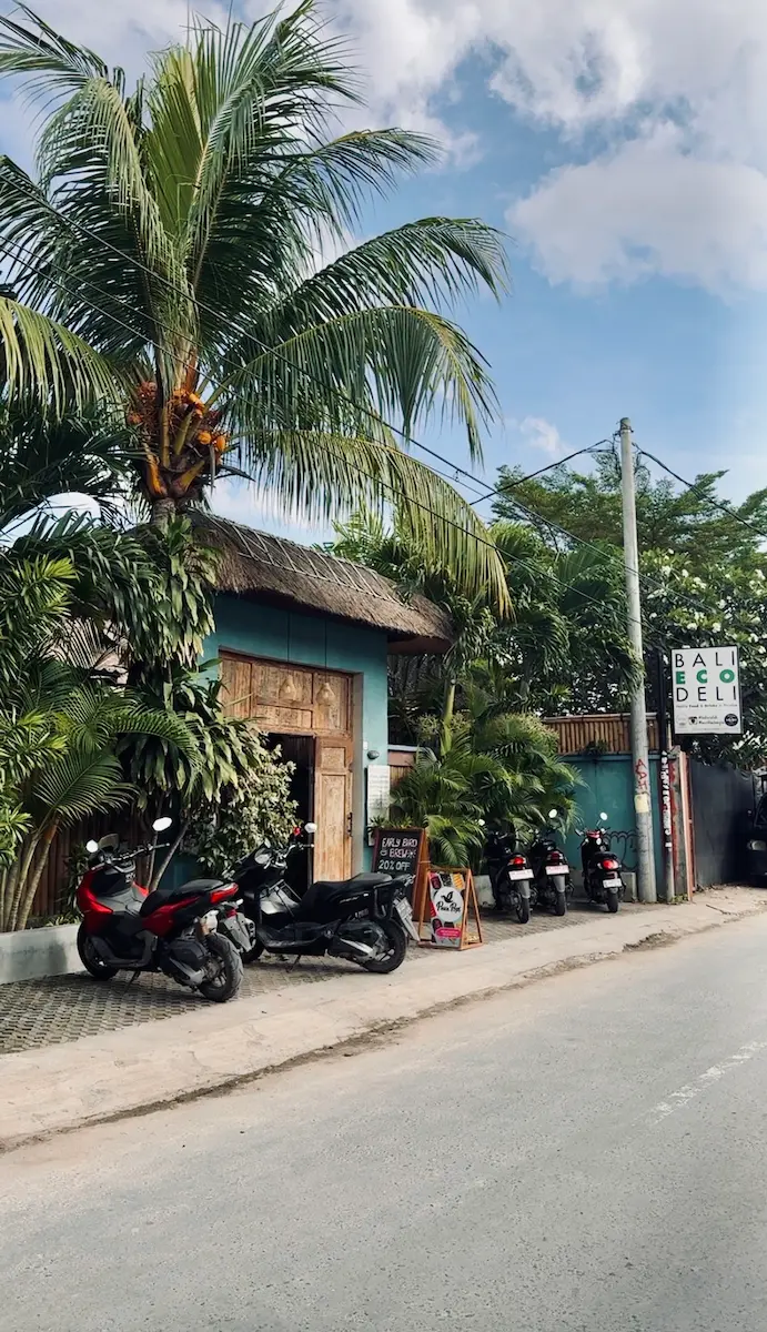 bali eco deli cafe street view