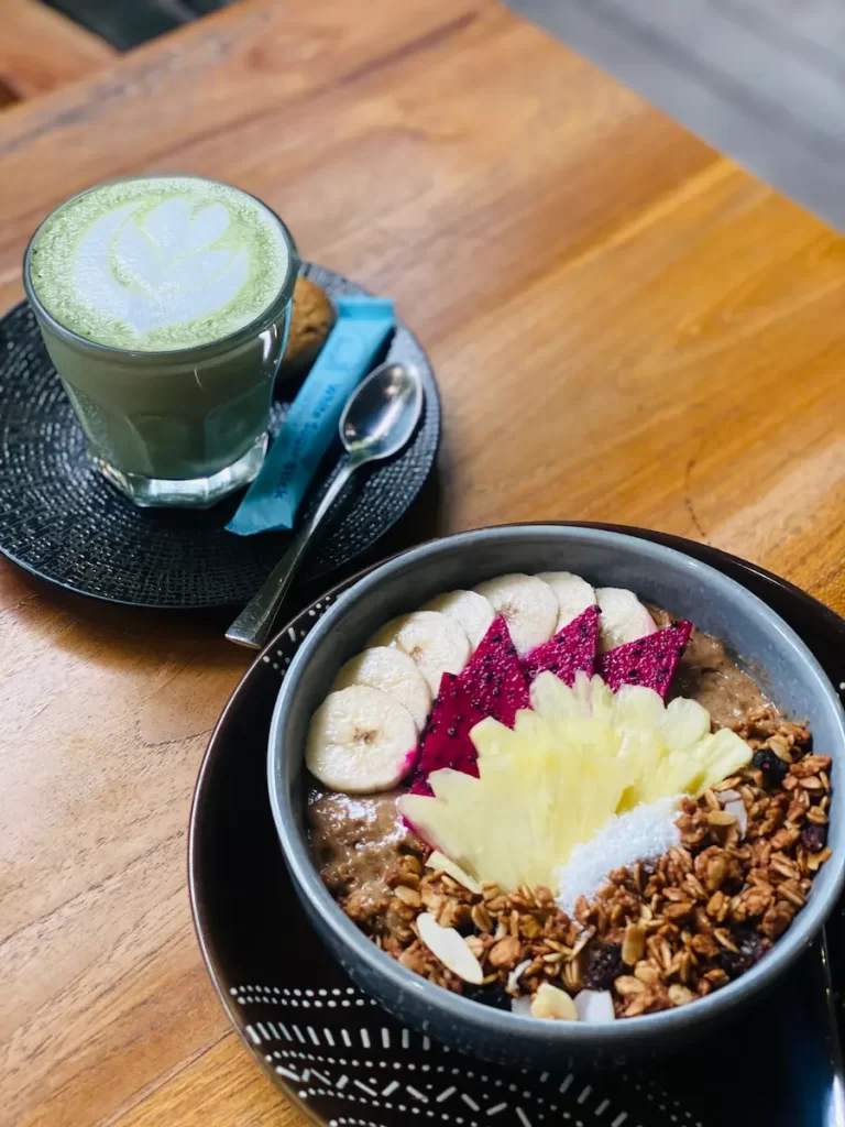 Matcha and smoothie bowl in Lembongan