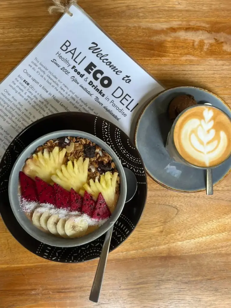 Good coffee & smoothie Bowl in Nusa Lembongan