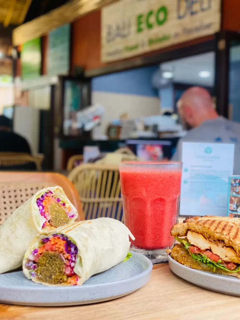 bali eco deli nusa lembongan wrap sandwich smoothie