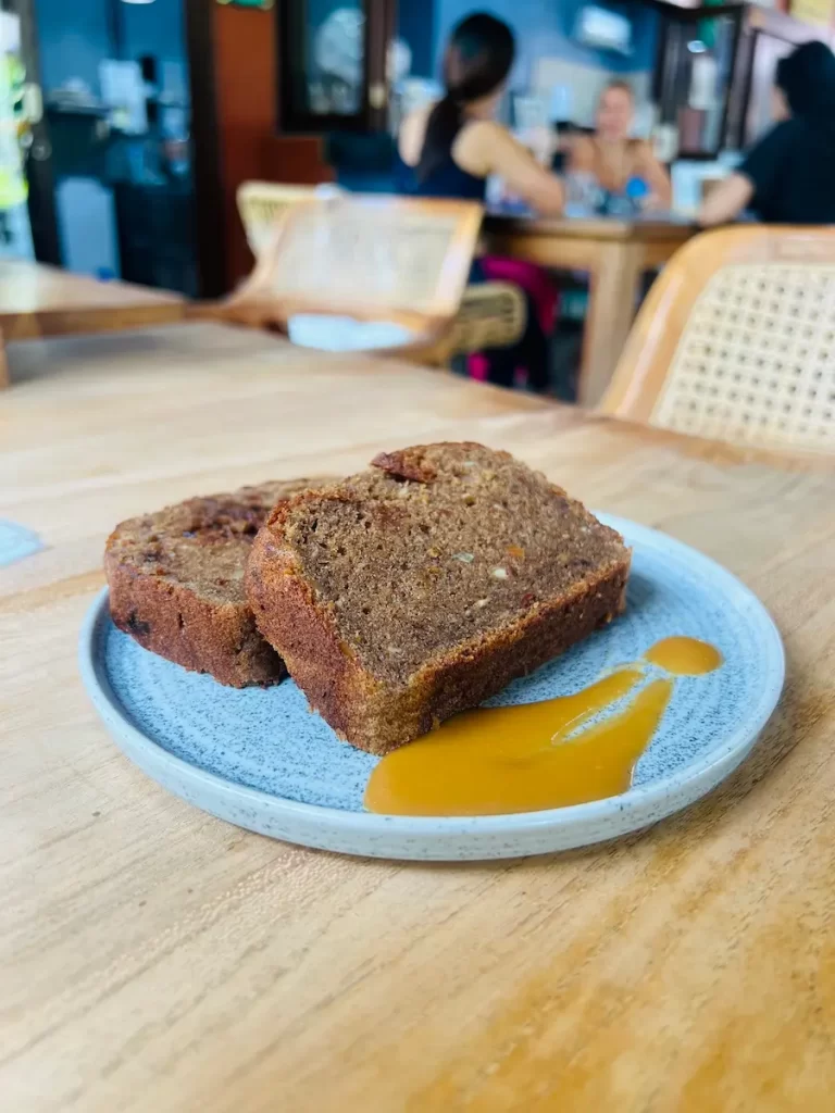 Homemade banana bread served fresh with caramel sauce at our eco-friendly café in Jungutbatu, Nusa Lembongan. A popular choice for breakfast, brunch or a sweet snack.